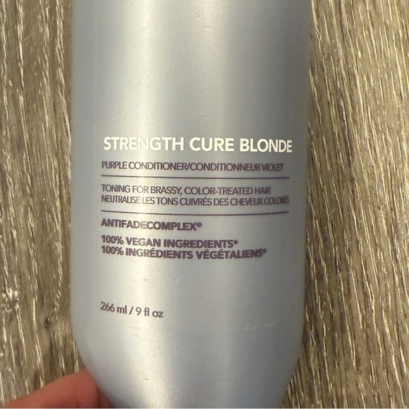 Pureology Strength Cure Blonde Purple Shampoo - Picture 3 of 4